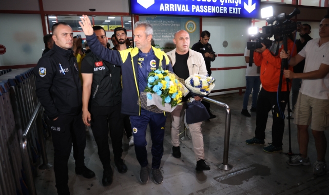 Fenerbahçe kafilesi Adana'ya gitti