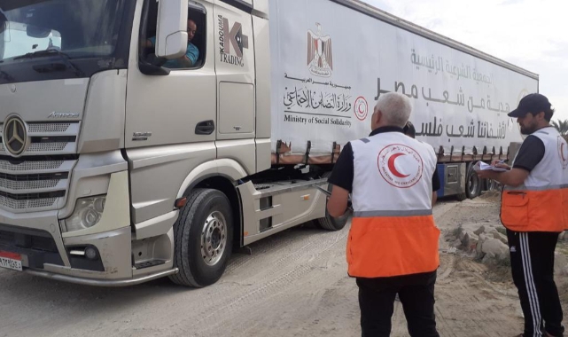 Filistin Kızılayı, 155 yardım kamyonu teslim aldı