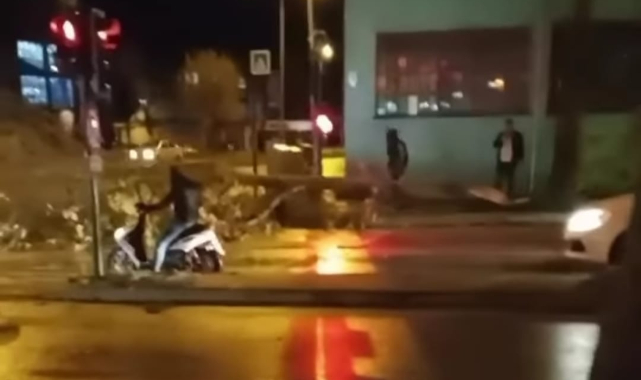 Fırtına Bursa'yı yıktı geçti