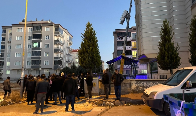 Gaziantep’te eşya taşıma asansörü düştü
