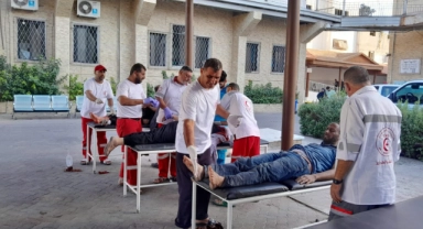 Gazze'de yakıt izni, insani yardıma nefes aldıracak