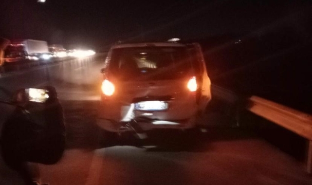 Gediz’de aynı yolda, aynı yerde 2 farklı kaza: 5 yaralı