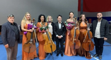 Gelibolu’da Cello Paradiso grubu performansıyla büyüledi