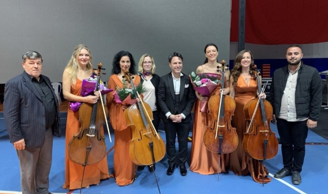 Gelibolu’da Cello Paradiso grubu performansıyla büyüledi