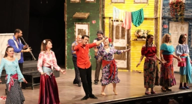 Gırgıriye İzmir'de galasını yaptı, izleyenler tam not verdi