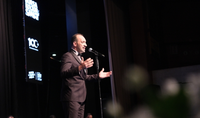 Gökhan Sezen'den Bursalılara unutulmaz gece