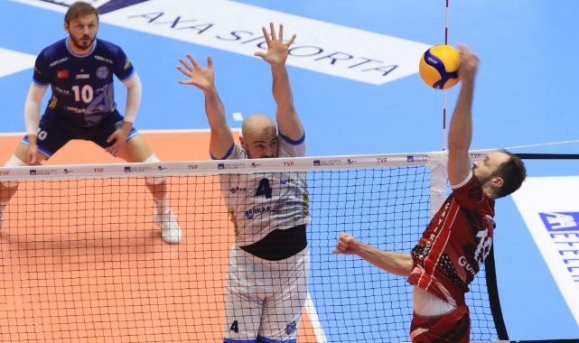Halkbank, Arkas Spor'u mağlup etti