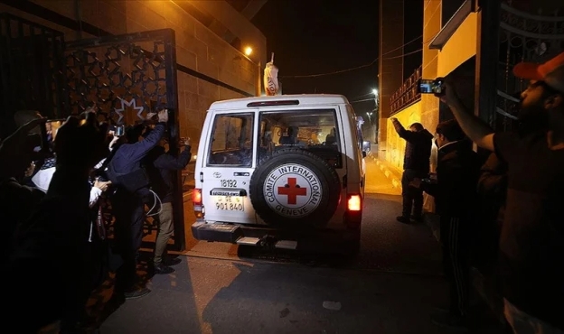 Hamas 11 İsrailli esiri serbest bıraktı
