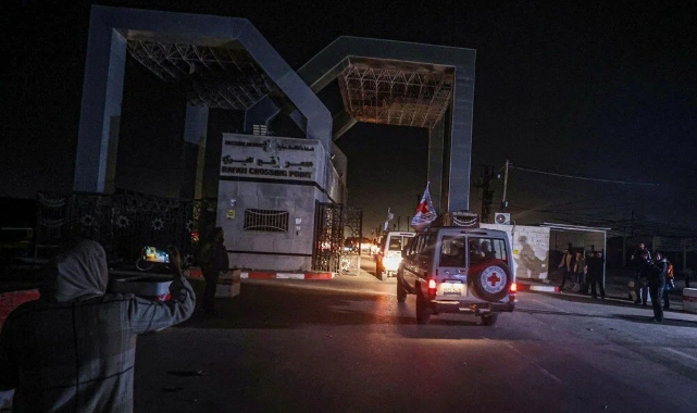 Hamas rehinelerin bırakılmasını erteledi