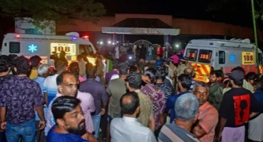 Hindistan'da bir konserde izdiham faciası: 4 ölü