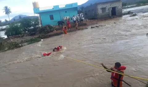 Hindistan'da şiddetli yağmur: 24 ölü, 23 yaralı