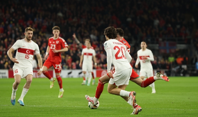 İlk yarıda gol perdesini Galler açtı