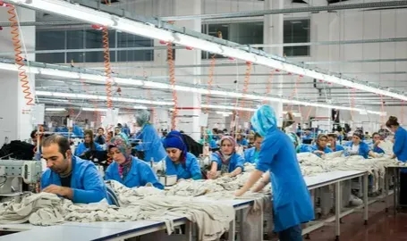 İş arkadaşına terbiyesiz dediği için kovuldu!