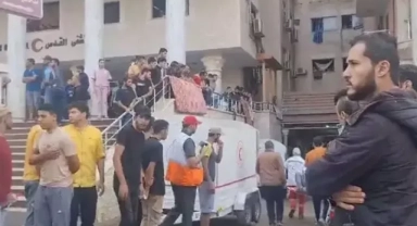 İsrail hastane bombalıyor: Çok sayıda yaralı var