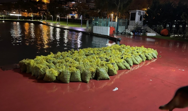 İstanbul’da 4 ton kaçak midye ele geçirildi
