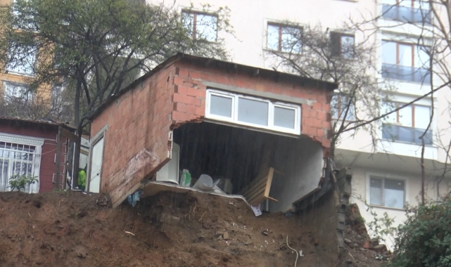 İstanbul'da korku dolu anlar! İstinat duvarı çöktü
