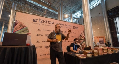 İZKİTAP’ta ilk kitap müzayedesi yapıldı