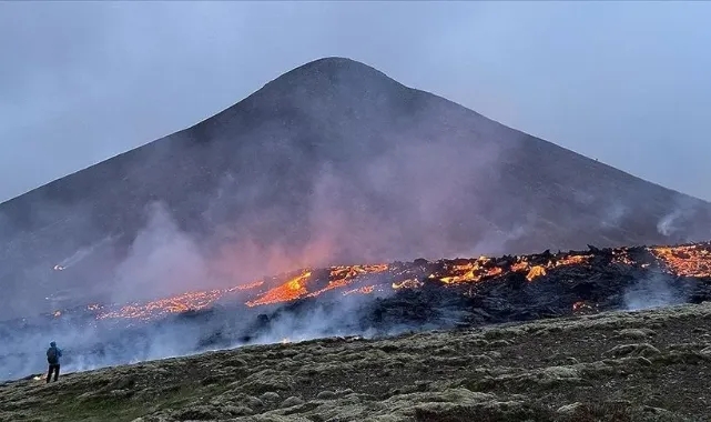 İzlanda'da volkan alarmı! OHAL ilan edildi
