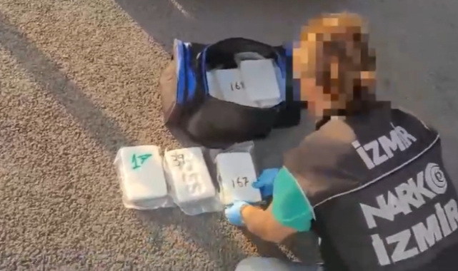 İzmir'de 10 kilo kokain ele geçirildi