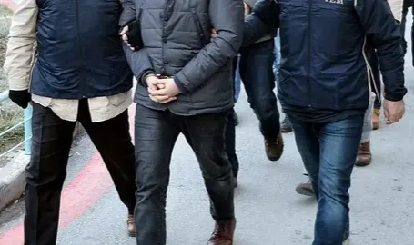 İzmir’de terör operasyonu: Dernek başkanları da dahil 5 gözaltı