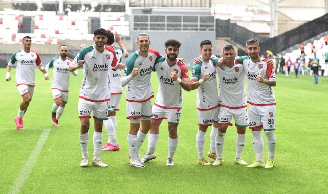 Karşıyaka'da rota yenide zirve!