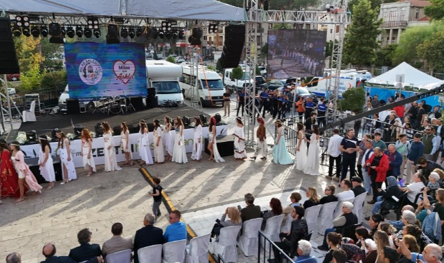 Karya defilesi yoğun ilgi gördü