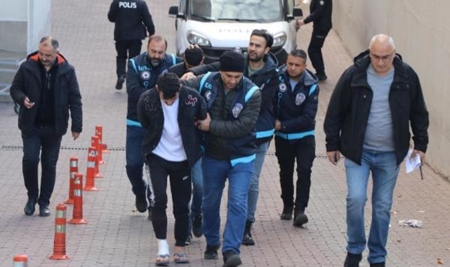 Silahlı kavgada 2 kardeş öldürüldü!
