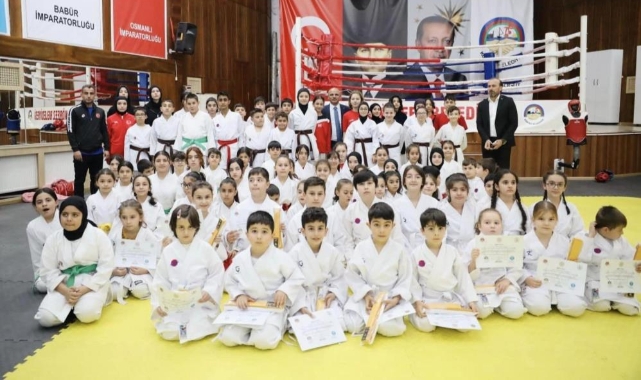 Körfez’de 200 çocuk yeni kuşaklarına kavuştu