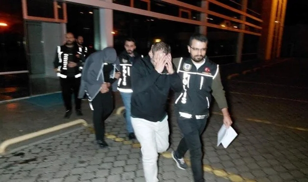 Lüks araçlarla uyuşturucu taşıyan 4 kişi tutuklandı