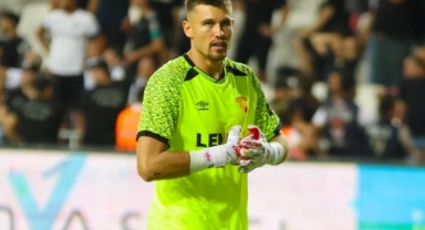 Mateusz Lis, oynadığı 12 maçın 7’sinde kalesini gole kapadı