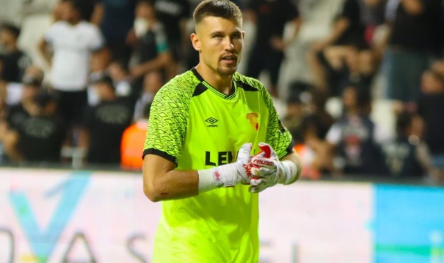 Mateusz Lis, oynadığı 12 maçın 7’sinde kalesini gole kapadı