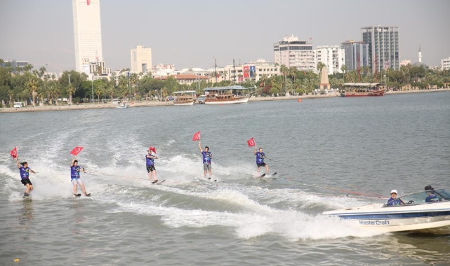 Mersin'de ilk kez düzenlenen 'Uluslararası Akdeniz Su Sporları Festivali' coşkuyla başladı