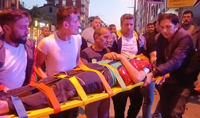 Motosiklet ile otomobil kafa kafaya çarpıştı