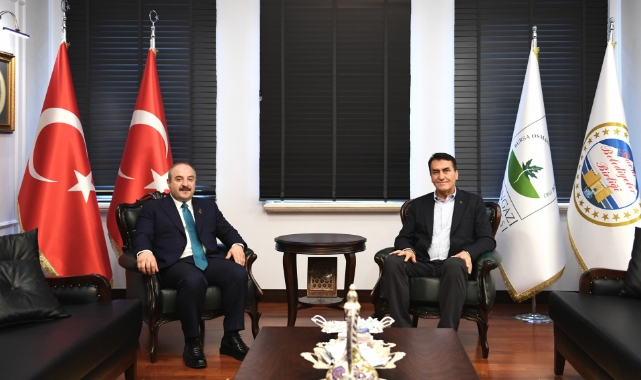 Mustafa Varank, Osmangazi Meydanı'nı inceledi