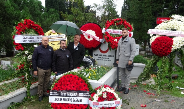 Naim Süleymanoğlu, kabri başında anıldı
