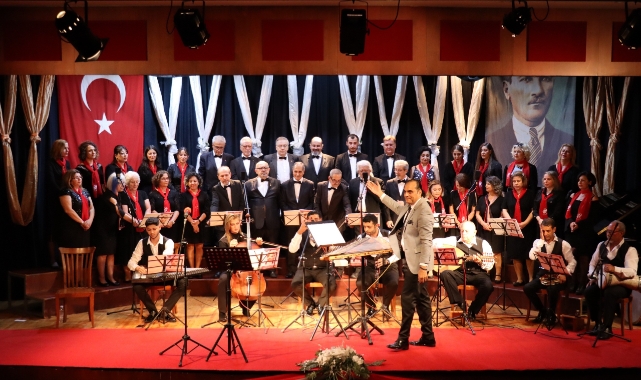 Nazilli'de Ata'ya saygı konseri düzenlendi