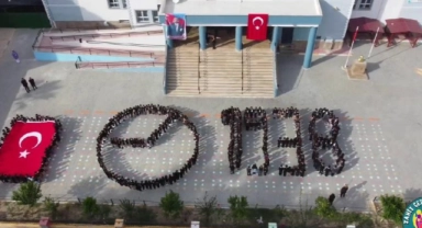 Öğrencilerin 10 Kasım koreografisi büyük ilgi gördü