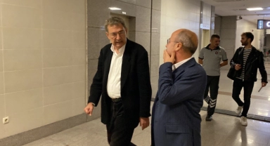 Orhan Pamuk komşularıyla mahkemelik oldu! İşte nedeni...