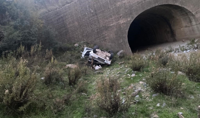 Otomobil dere yatağına düştü: 1 ölü, 3 yaralı