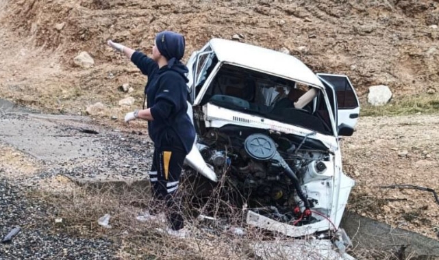 Otomobil su kanalına düştü
