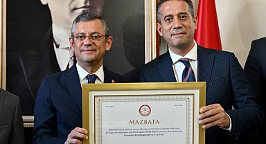 Özgür Özel mazbatasını aldı