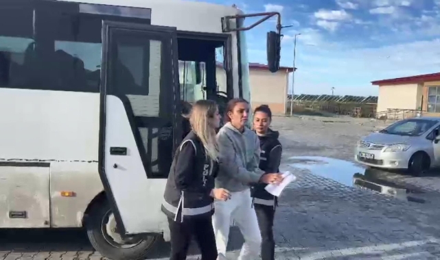 Polat çifti ağlayarak cezaevine girdi