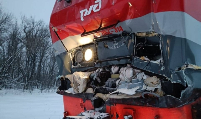 Rusya’da iki tren çarpıştı: 25 yaralı