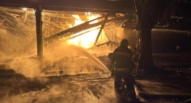 Rusya, Ukrayna’da petrol rafinerisini vurdu