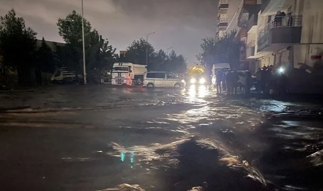 Sel felaketi: Aynı aileden 3'ü çocuk 4 kişi öldü