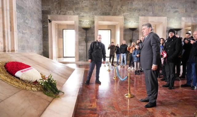 Serdal Adalı, Anıtkabir'i ziyaret etti