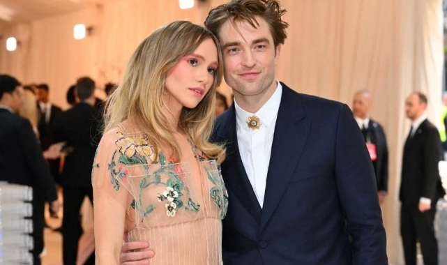 Suki Waterhouse ve Robert Pattinson çifti bebek bekliyor