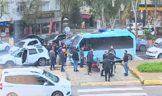 Sürücüler tekme tokat kavga etti 
