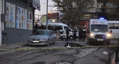 Tankerinin altında kalan kadın hayatını kaybetti