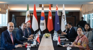 TBMM Başkanı Kurtulmuş'tan Endonezya'da önemli temaslar